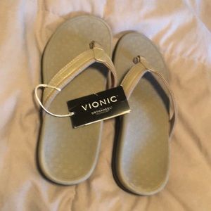 Vionic Tide Sandal Orthaheel Technology
